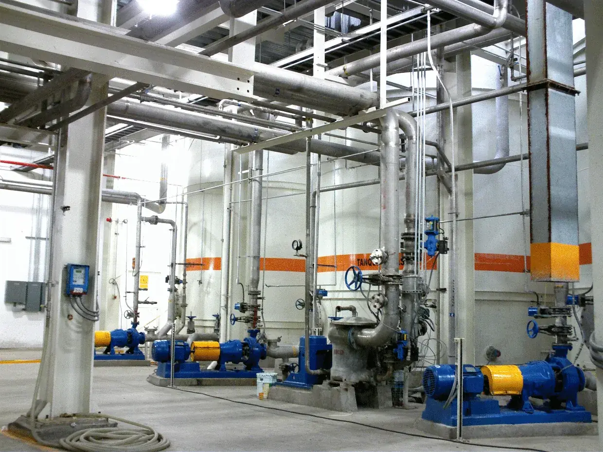 Cuarto de bombas de una planta industrial terminada